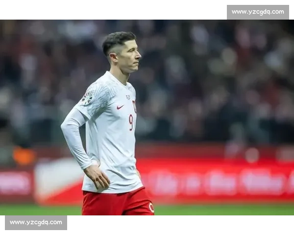 格罗西茨基：未竟的国脚梦与莱万的兄弟情仇